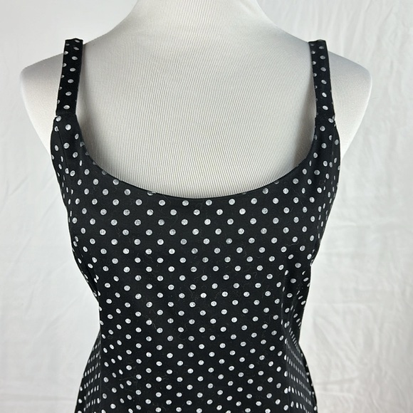 Beautiful Sleeveless Polka Dot Dress - Picture 2 of 5